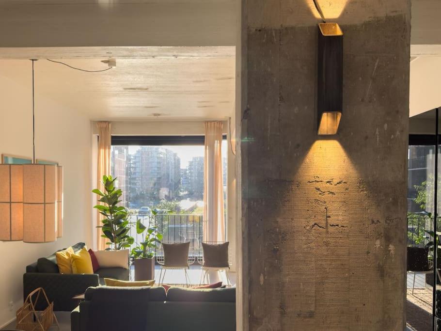 Lägenhet Stunning Industrial-style Loft By The Canals